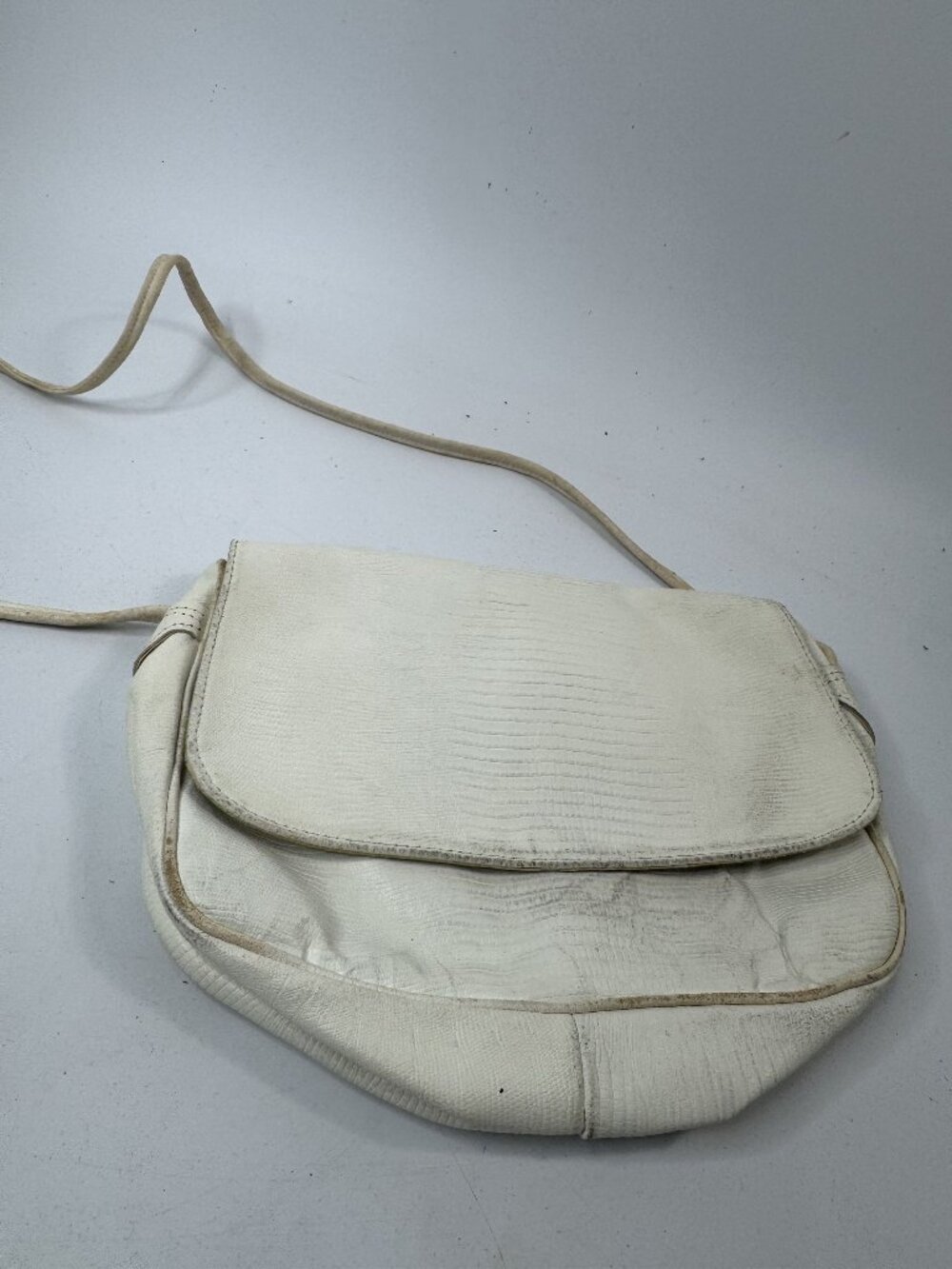 Vintage White Faux Leather Crossbody Bag With Flap & Zipper Closure